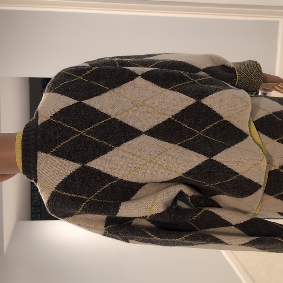 Pringle of Scotland and H&M collaboration set - Picture 12 of 17